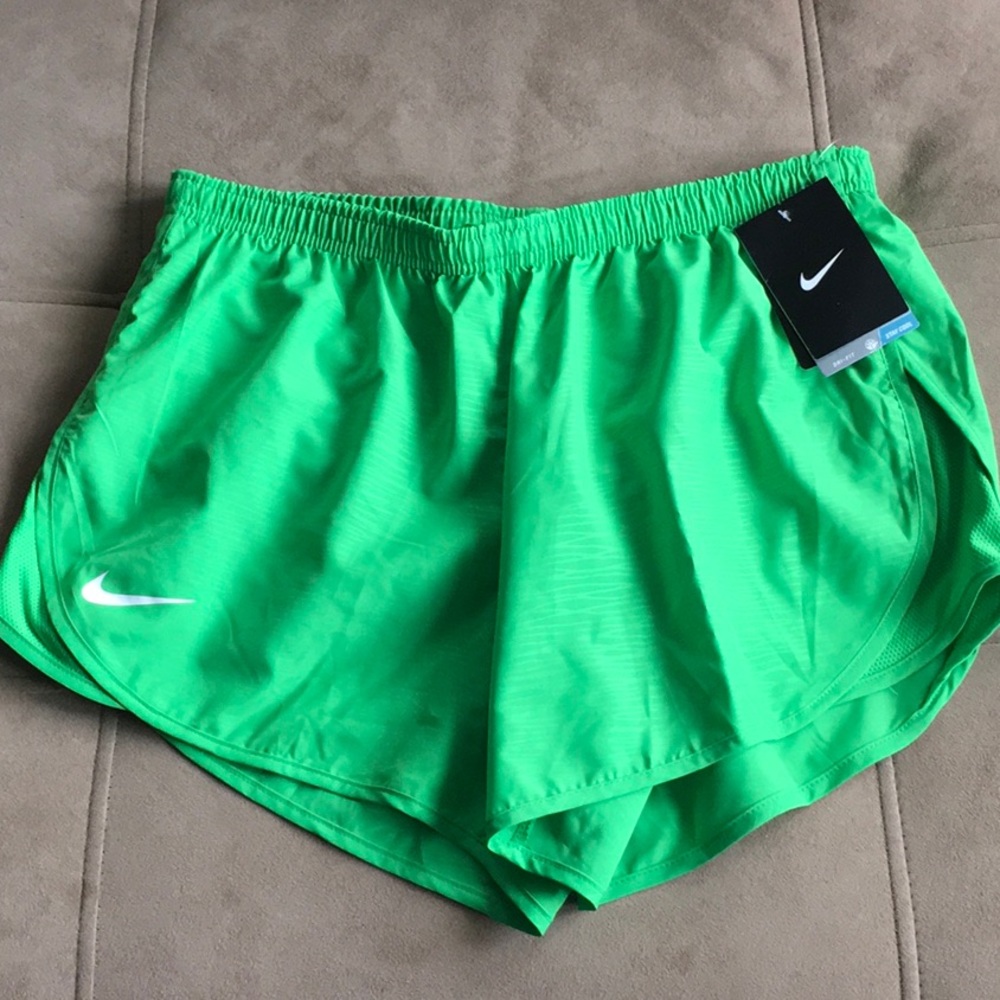 Women’s Nike shorts NWT